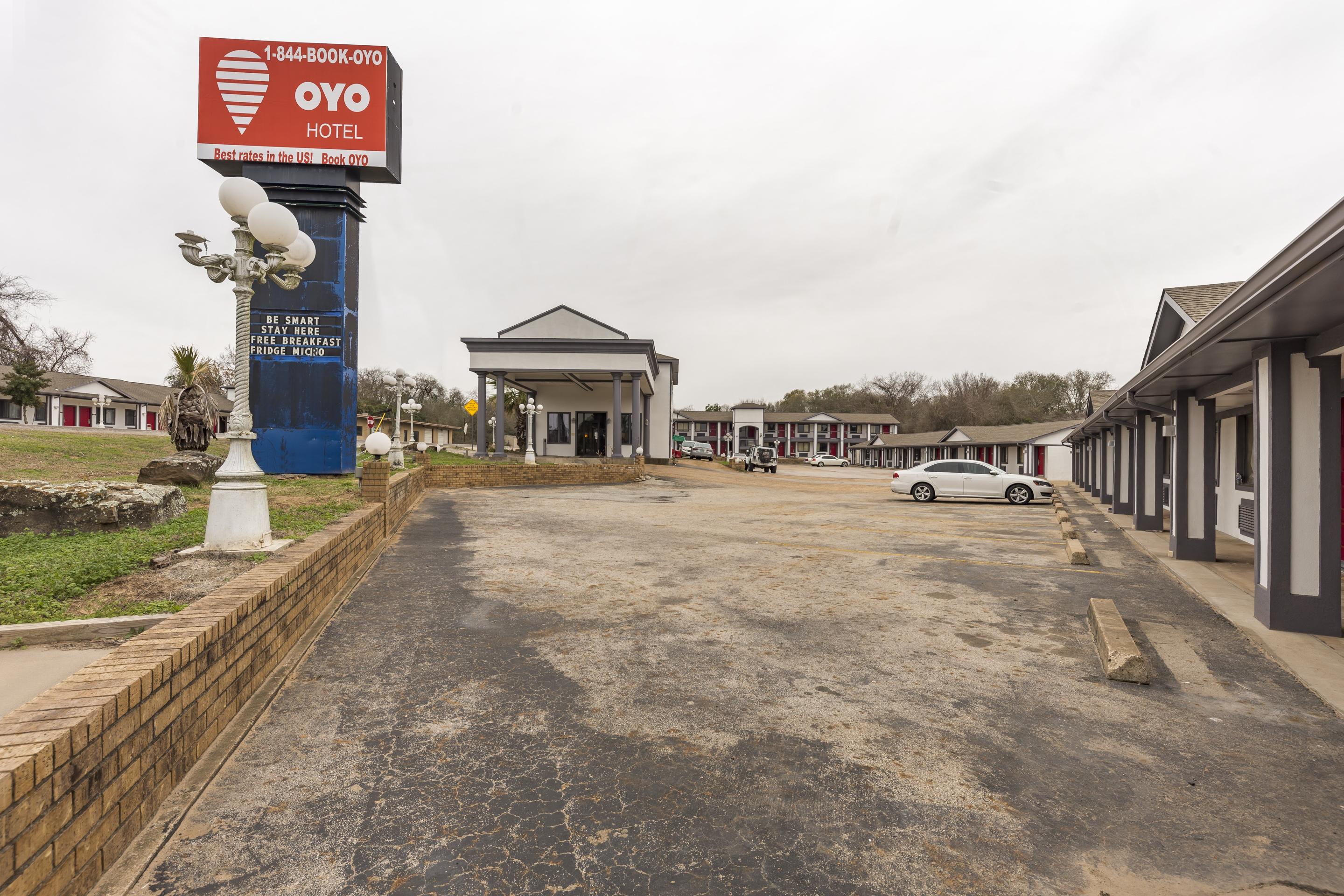 Oyo Hotel Jewett Tx Southwest I-45 ภายนอก รูปภาพ